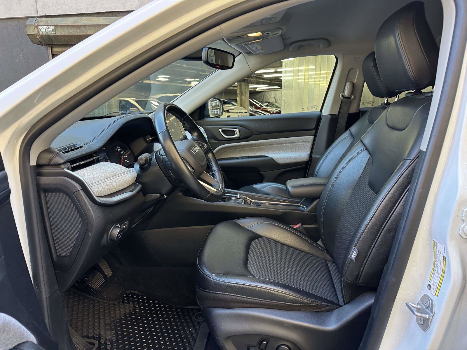 Used 2022 Jeep Compass Latitude w/ Convenience Group image 14