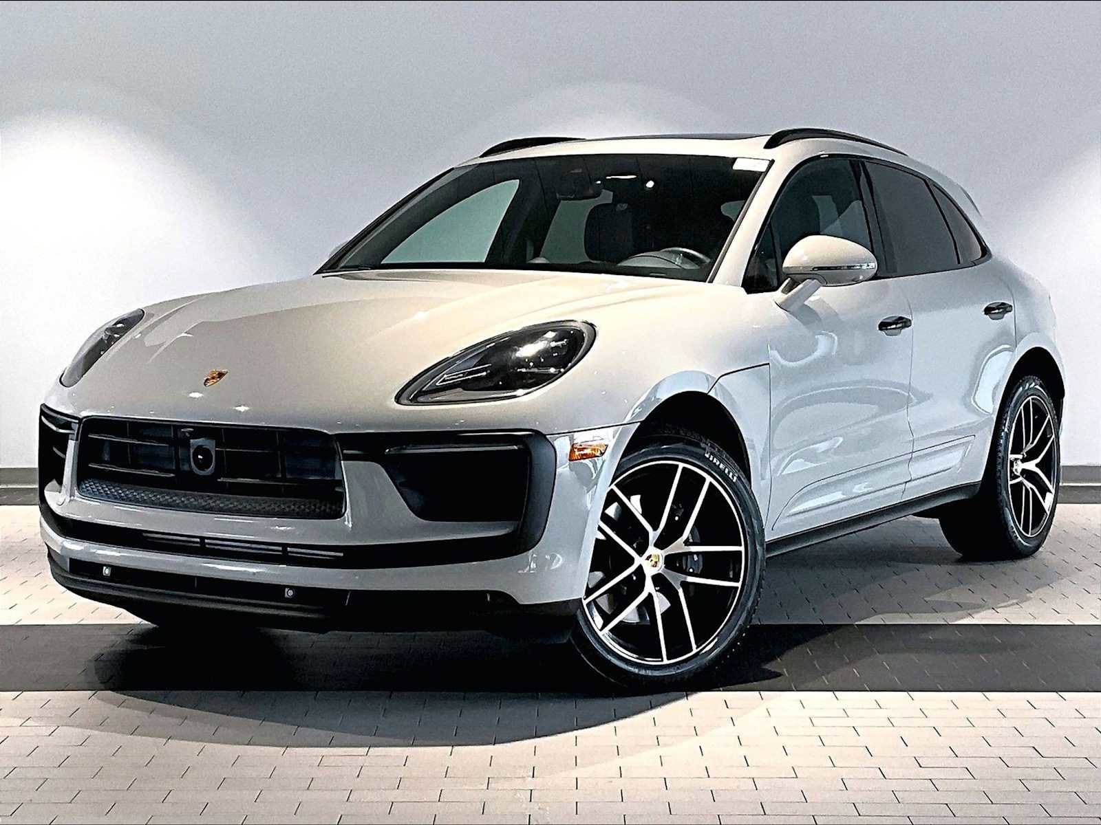 Used 2026 Porsche Macan AWD/4WD image 1