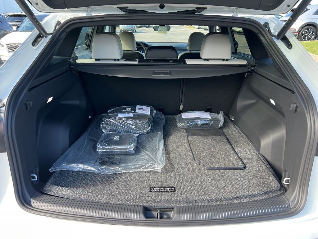 New 2026 Volkswagen Atlas Cross Sport SEL Premium R-Line image 13