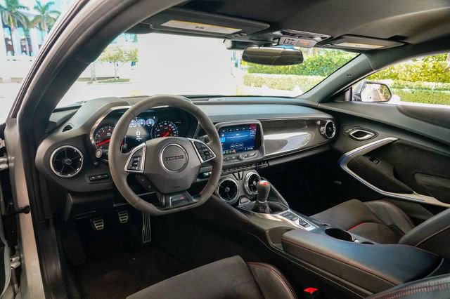 Used 2019 Chevrolet Camaro ZL1 image 3