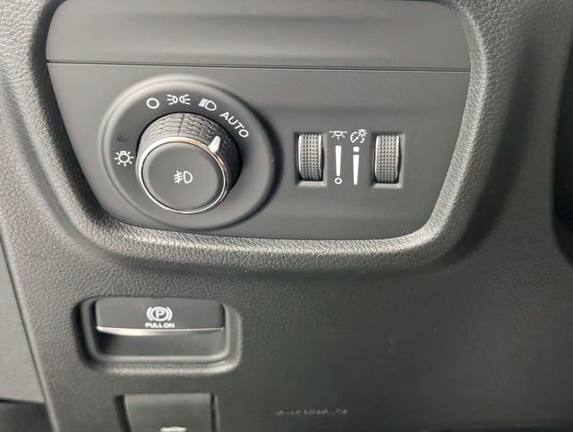 Certified 2023 Jeep Grand Cherokee L Overland AWD/4WD image 16