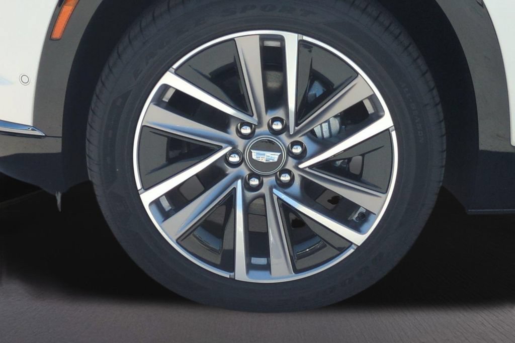 New 2027 Cadillac Vistiq Sport w/ LPO, Floor Liner Package AWD/4WD image 17