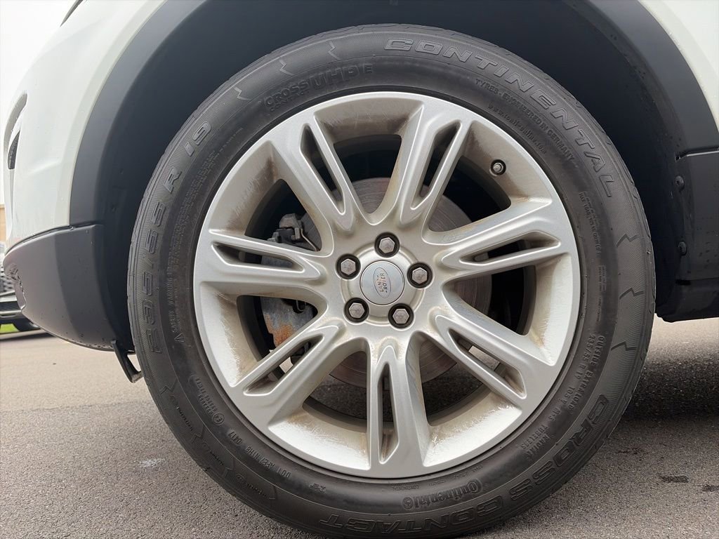 Used 2017 Land Rover Range Rover Evoque SE image 21