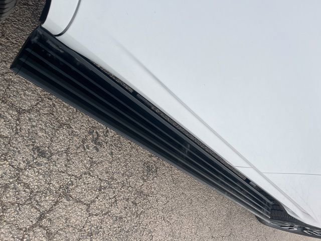 Used 2024 GMC Yukon AT4 w/ Technology Package image 12