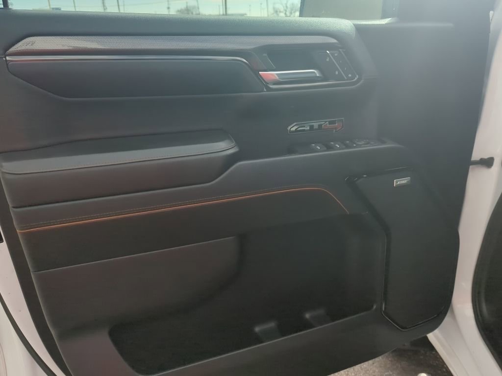 Used 2024 GMC Sierra 1500 AT4 w/ Technology Package image 28