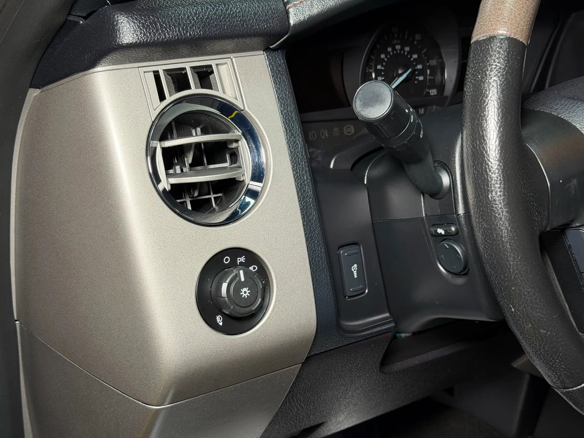 Used 2015 Ford Expedition King Ranch image 39