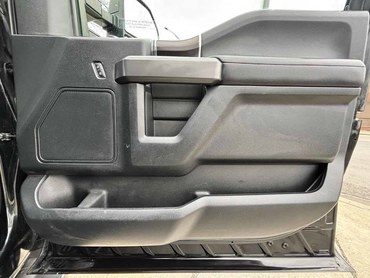 Used 2018 Ford F150 XLT w/ Equipment Group 302A Luxury AWD/4WD image 29