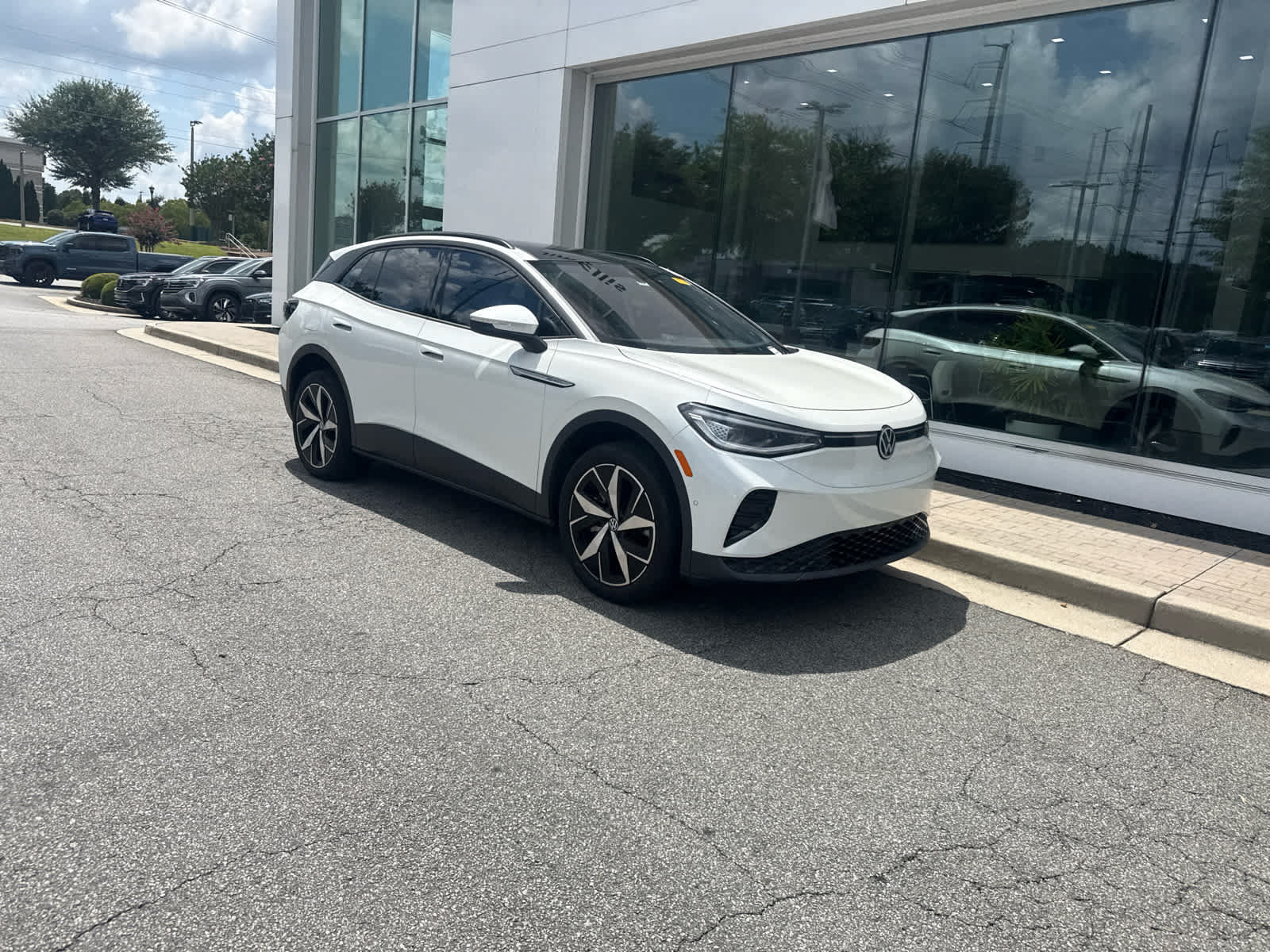Used 2023 Volkswagen ID.4 Pro S AWD/4WD image 2