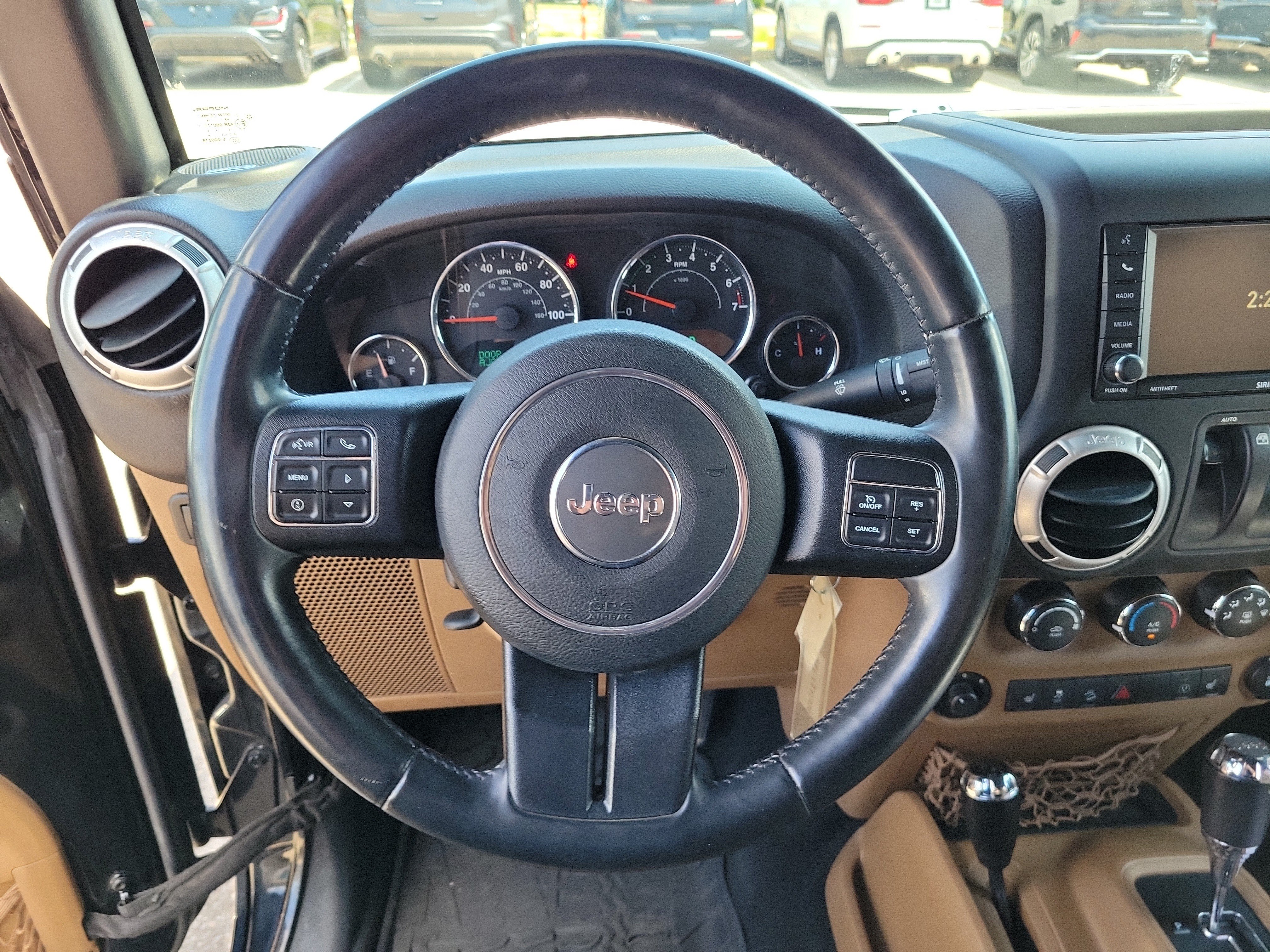 Used 2015 Jeep Wrangler Rubicon w/ Power Convenience Group AWD/4WD image 18