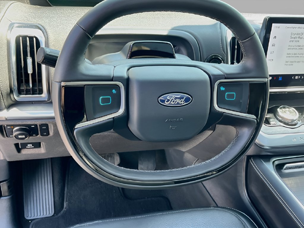 Used 2025 Ford Expedition Max Platinum AWD/4WD image 11