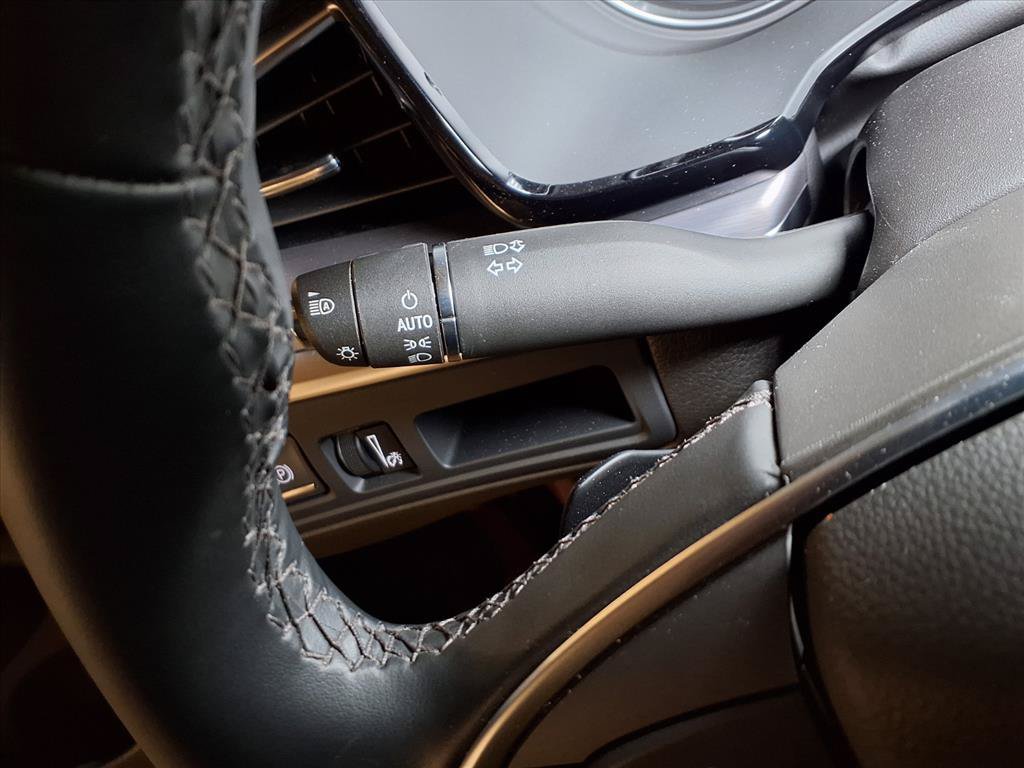 Certified 2024 Cadillac XT5 Luxury FWD image 8