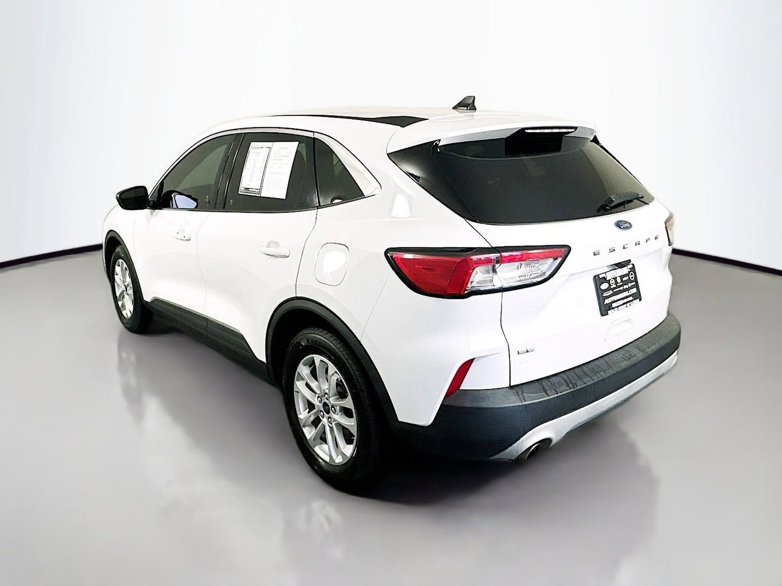 Used 2022 Ford Escape SE FWD image 5