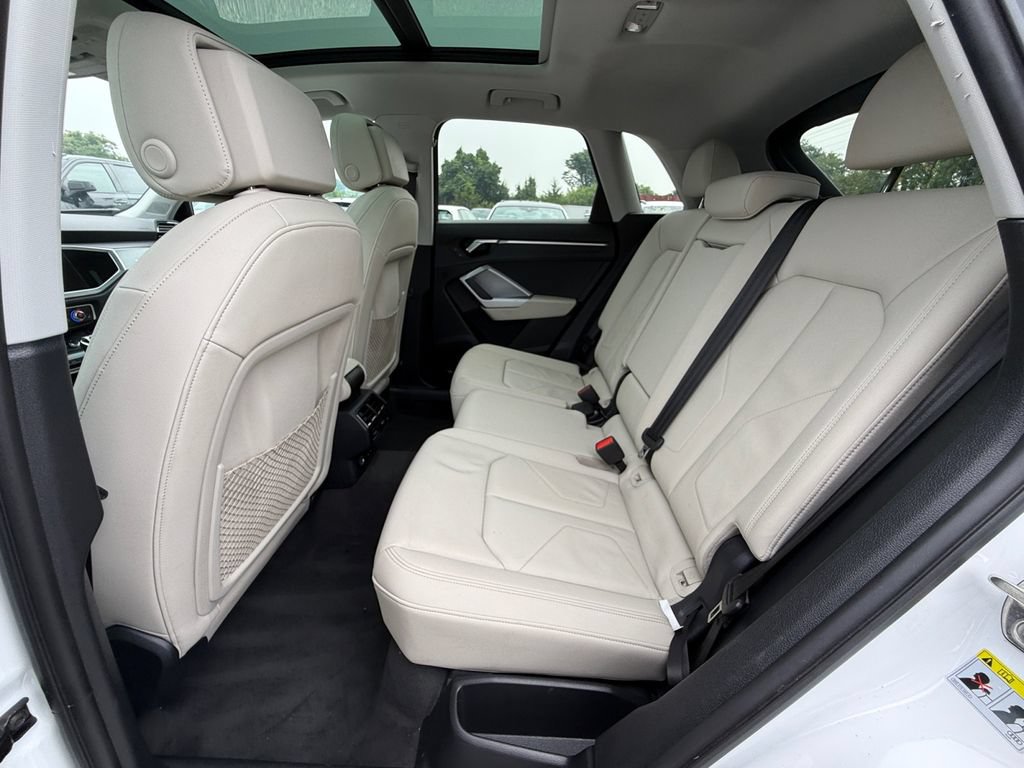 Used 2024 Audi Q3 2.0T Premium AWD/4WD image 24