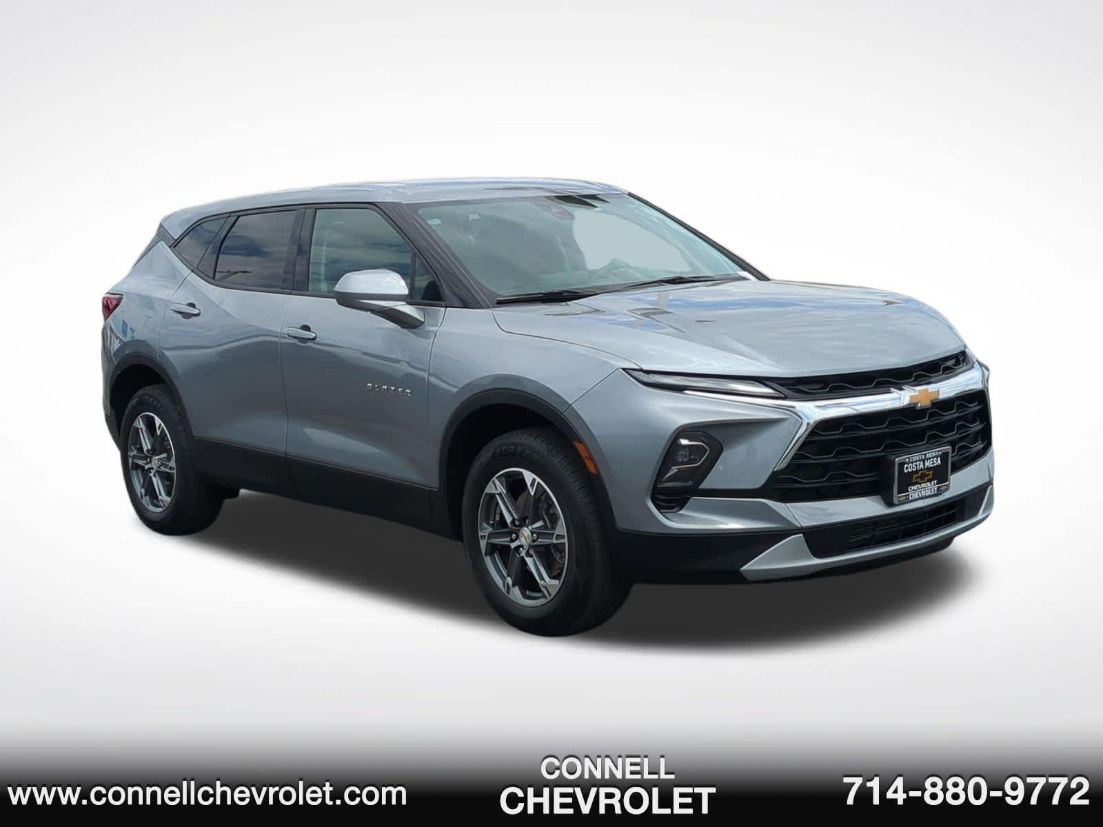 Used 2025 Chevrolet Blazer LT FWD image 3