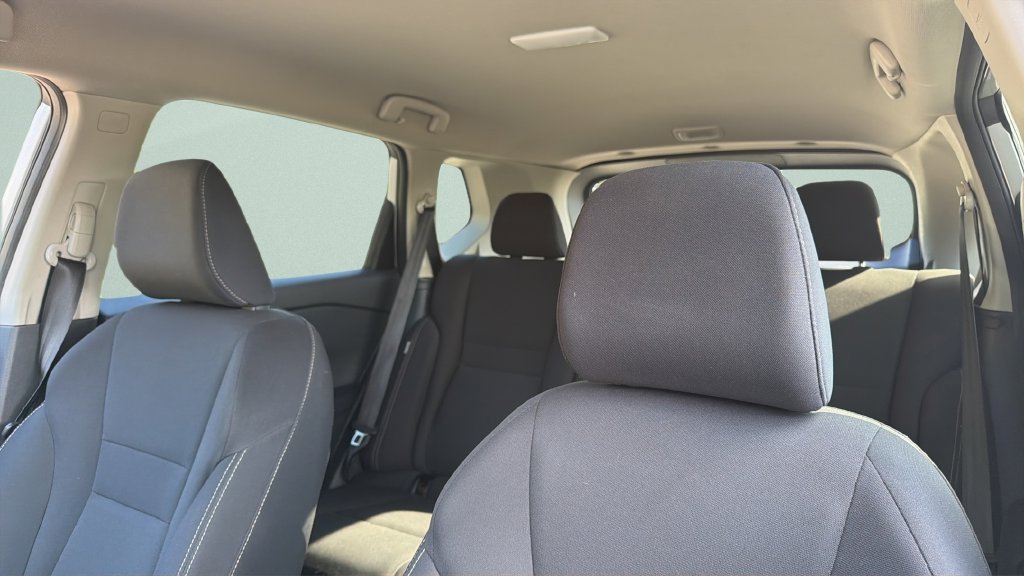 Used 2024 Nissan Rogue S AWD/4WD image 20