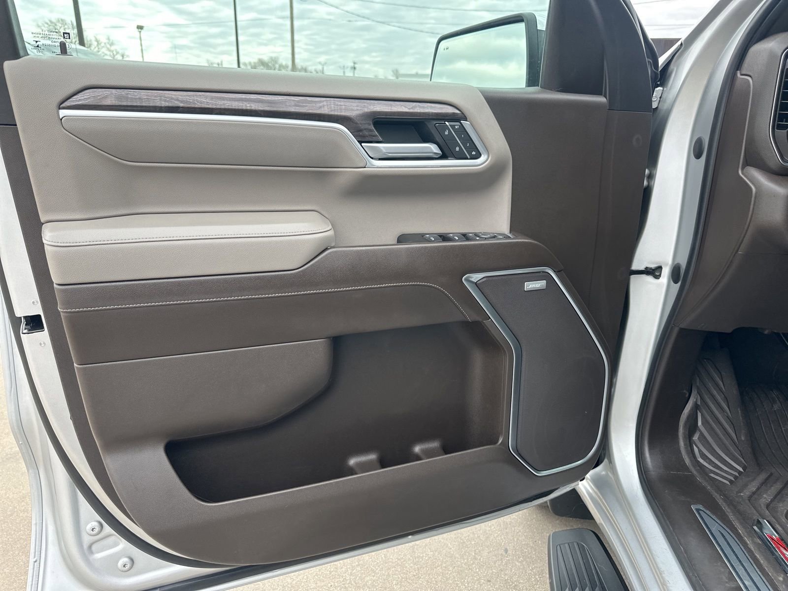 Used 2022 Chevrolet Silverado 1500 LTZ image 23