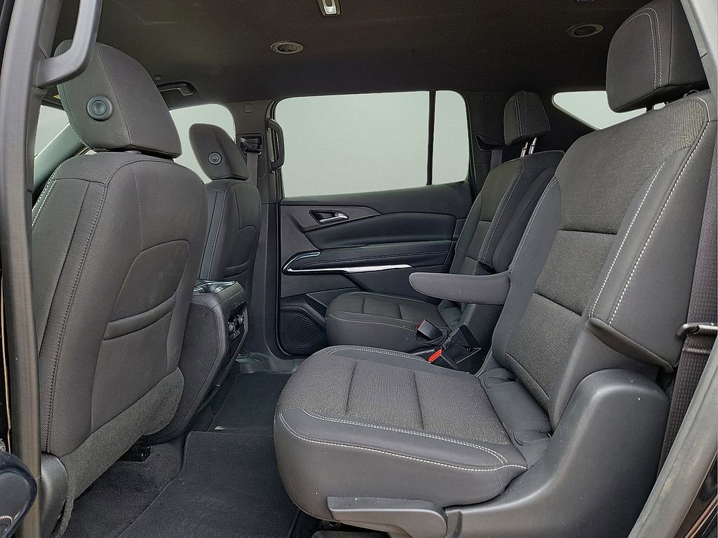 Used 2025 Chevrolet Traverse LT image 15