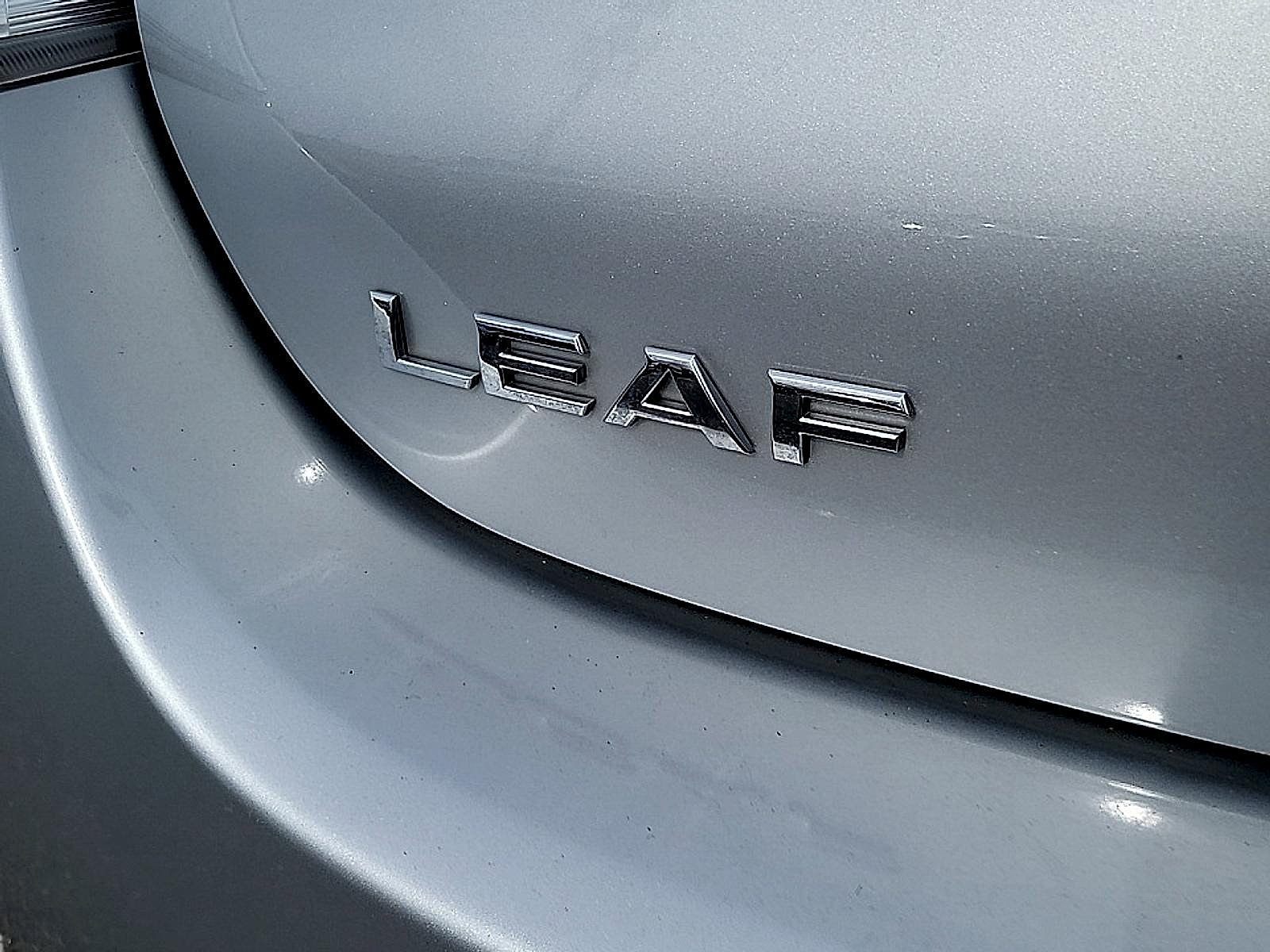 Used 2014 Nissan Leaf SV FWD image 31