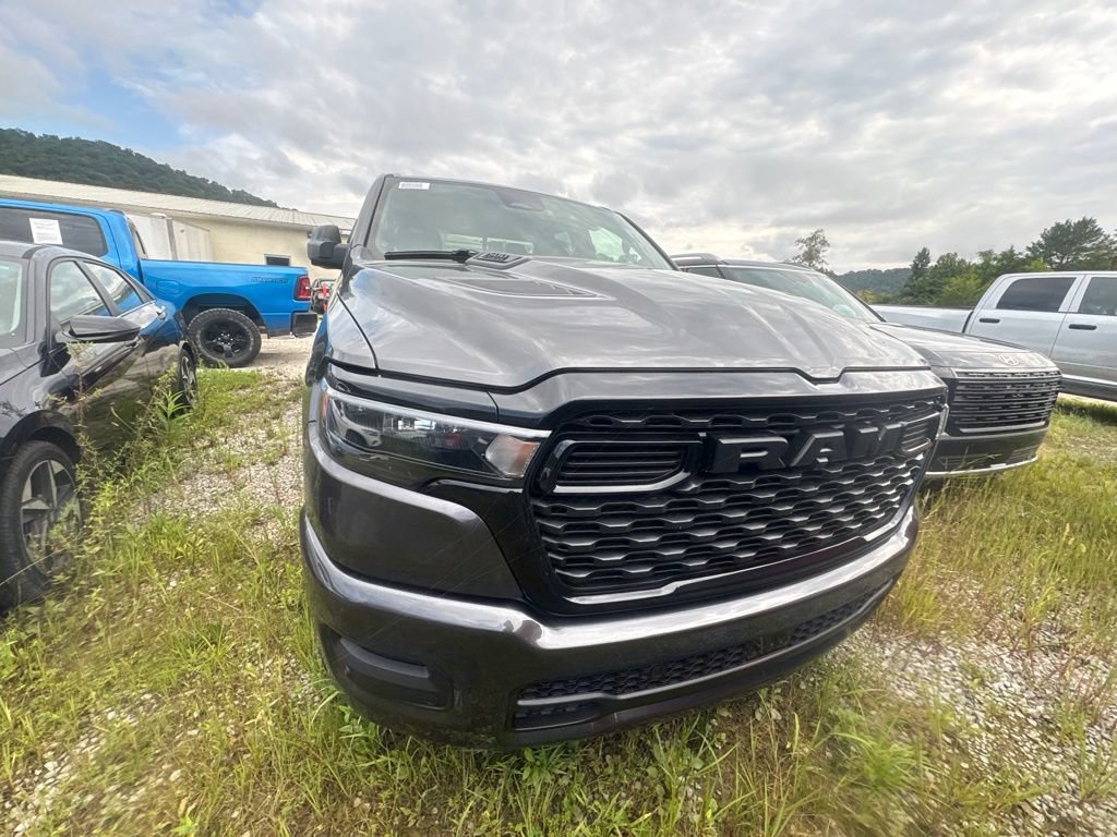 New 2026 RAM 1500 Express AWD/4WD image 3