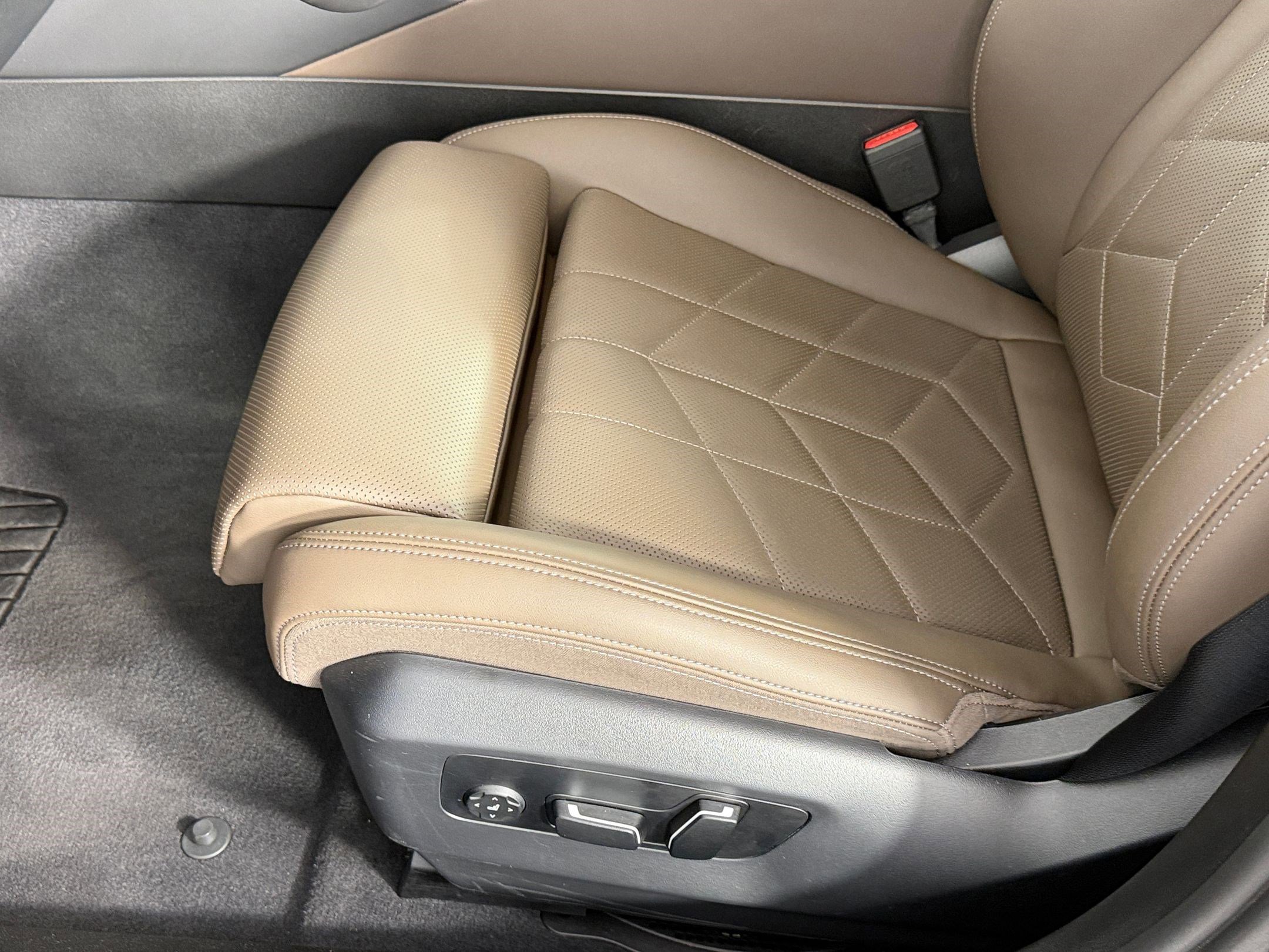 Certified 2025 BMW 530i image 13