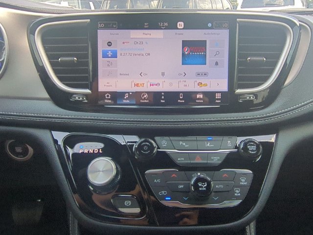 New 2027 Chrysler Pacifica Limited w/ Family Tech Group FWD image 24