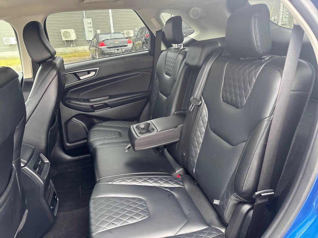 Used 2024 Ford Edge Titanium image 23