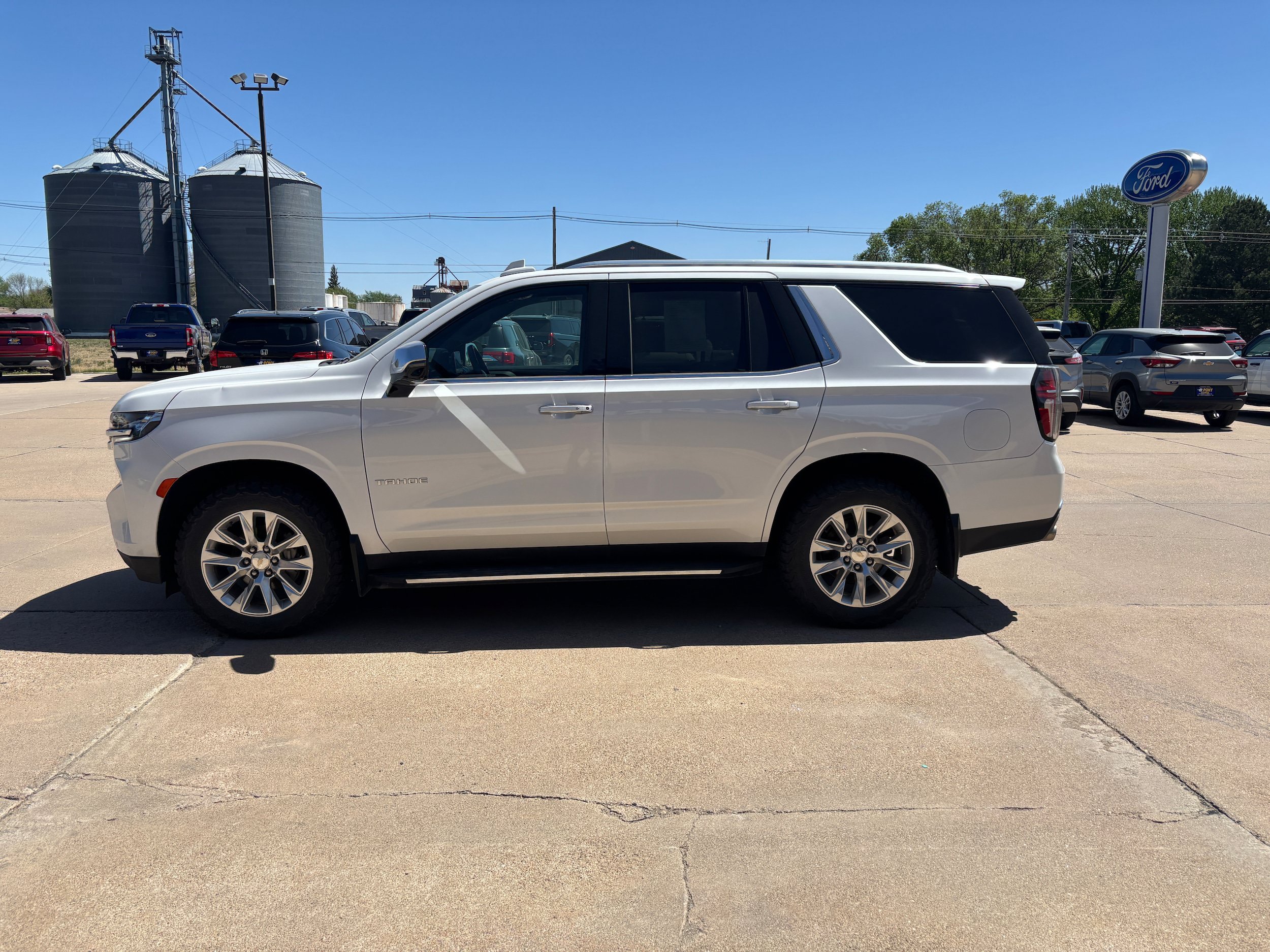 Used 2021 Chevrolet Tahoe Premier AWD/4WD image 7