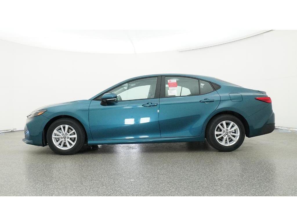 Used 2025 Toyota Camry LE FWD image 25