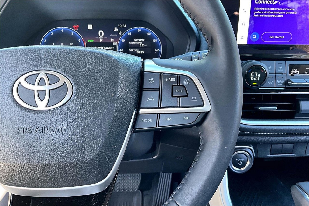 Used 2025 Toyota Grand Highlander AWD Hybrid image 11