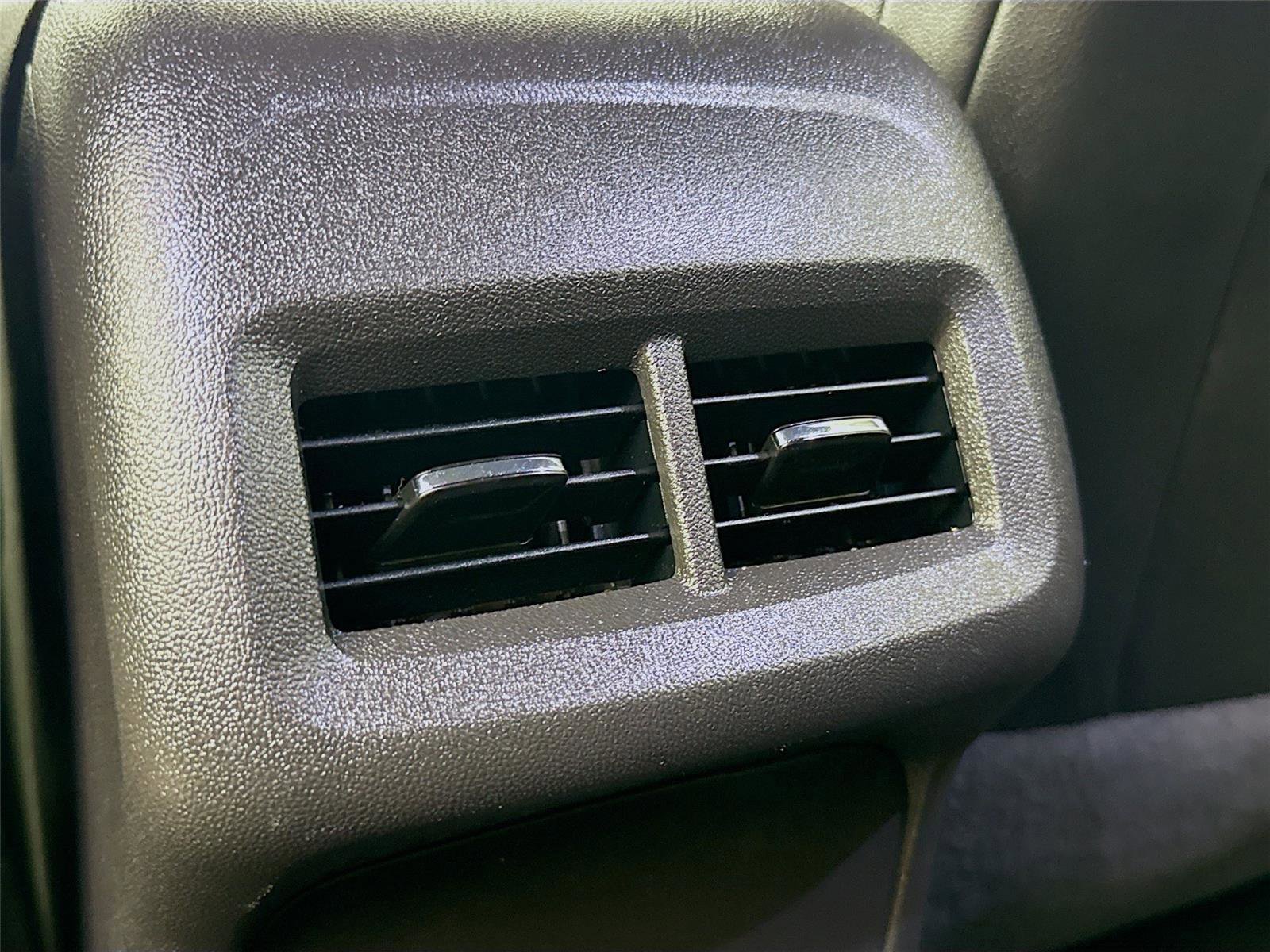 Used 2023 Chevrolet Equinox RS image 25