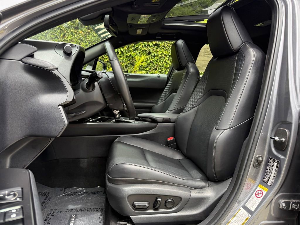 Used 2019 Lexus UX 200 w/ Premium Package FWD image 15
