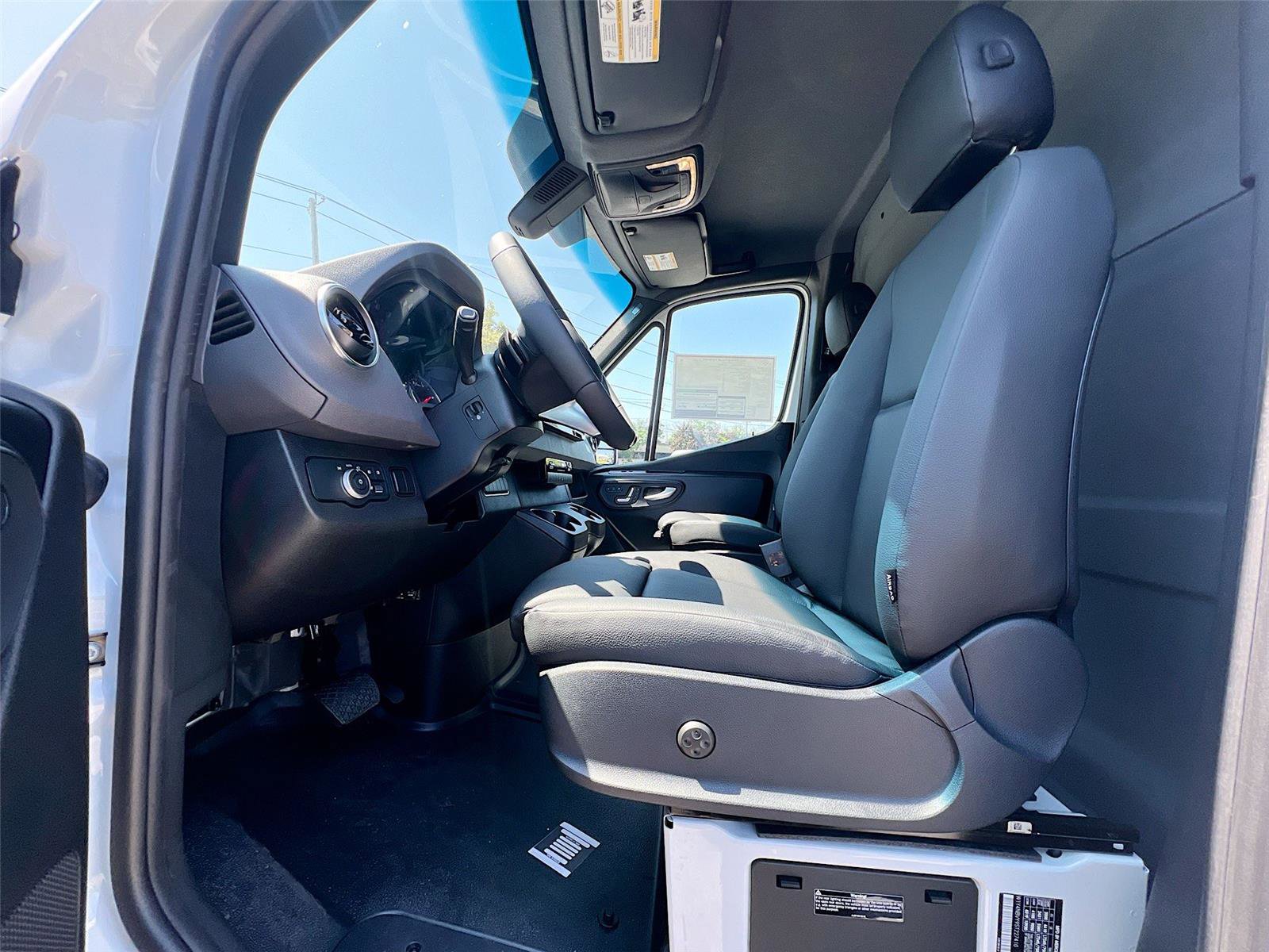 New 2025 Mercedes-Benz Sprinter 2500 image 20