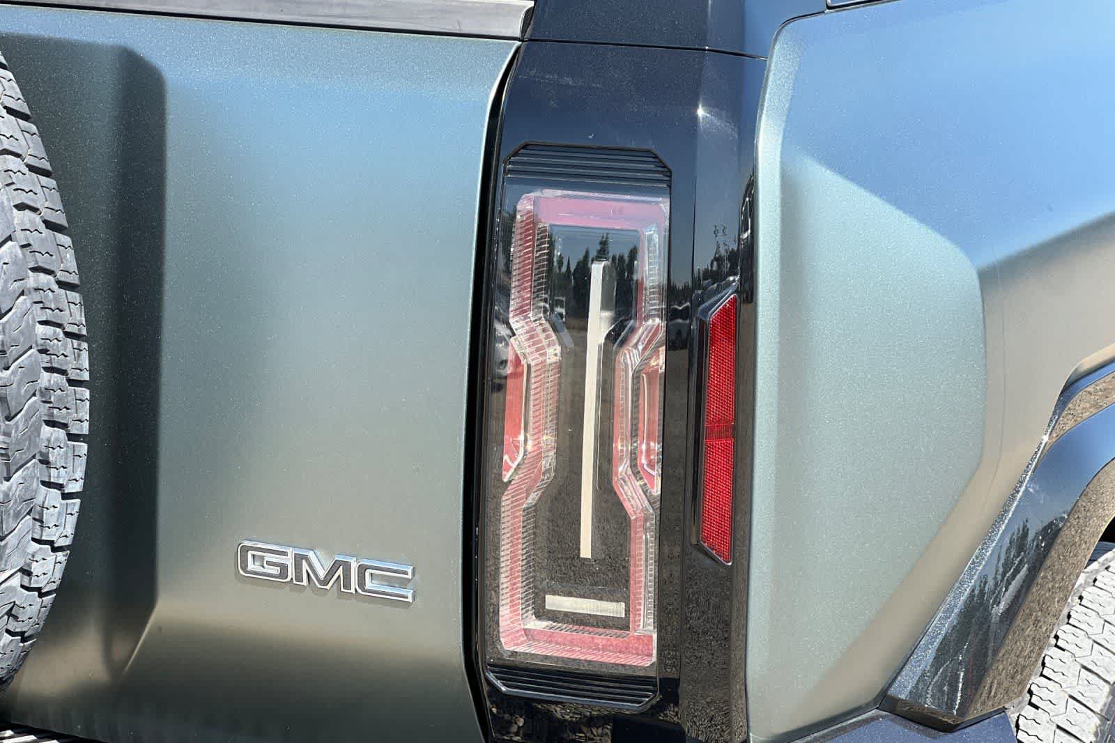 Used 2024 GMC Hummer EV 3X AWD/4WD image 36