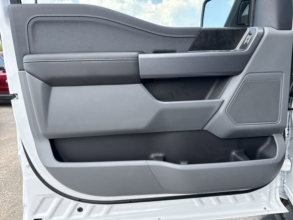 New 2025 Ford F150 Lightning XLT image 10