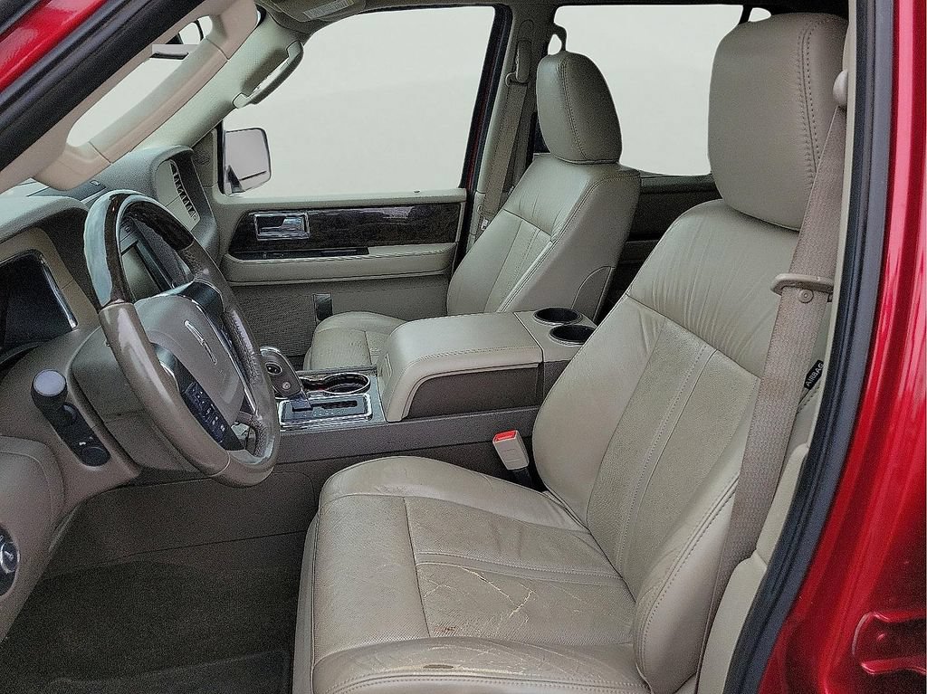 Used 2015 Lincoln Navigator 4WD image 14