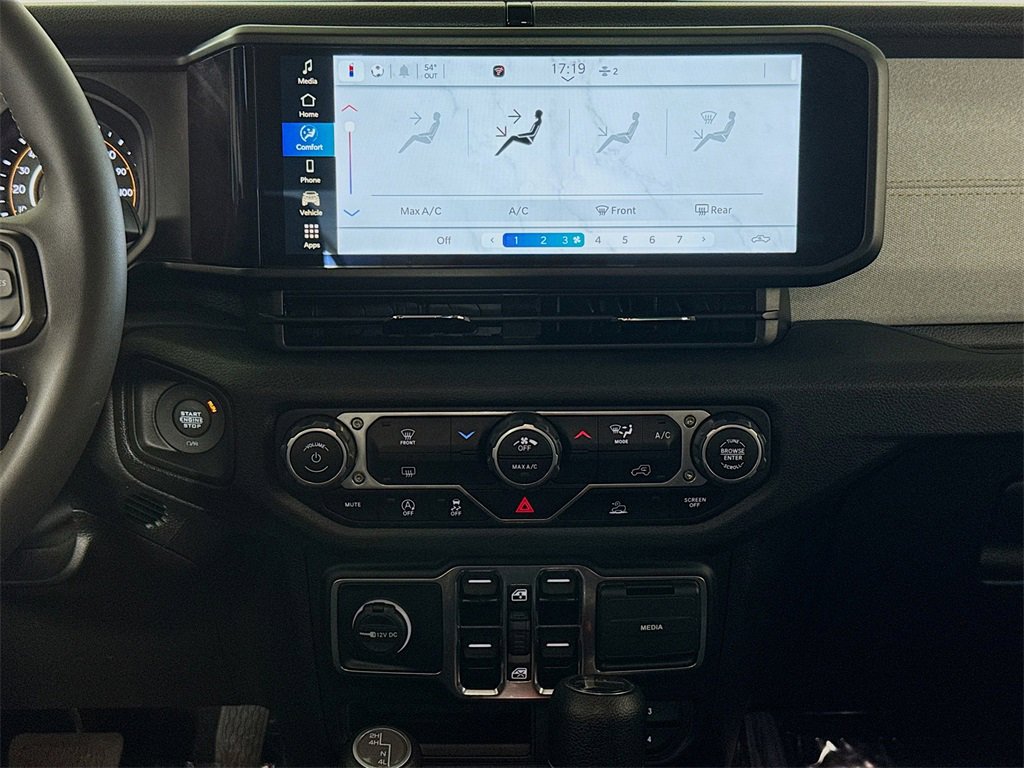 Used 2024 Jeep Gladiator Sport image 15