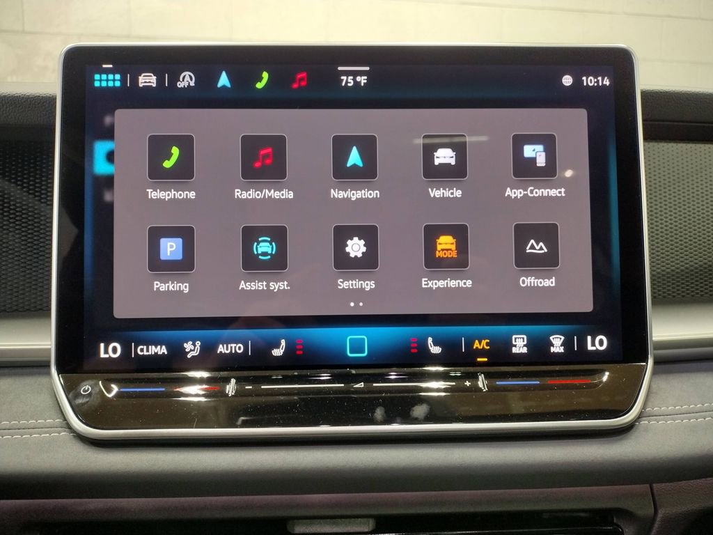 New 2025 Volkswagen Tiguan SE R-Line image 32