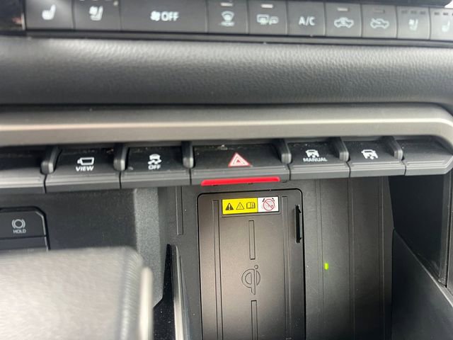 Used 2023 Toyota Tundra Limited AWD/4WD image 23