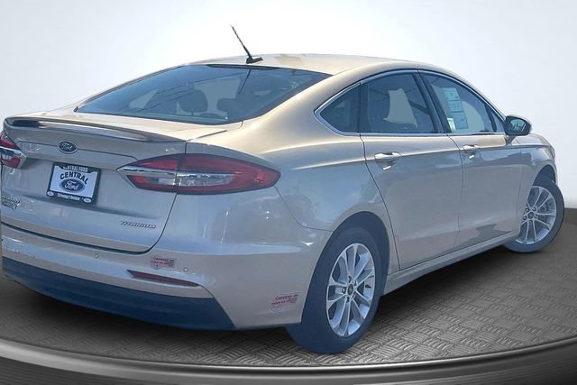 Used 2019 Ford Fusion Energi Titanium image 13