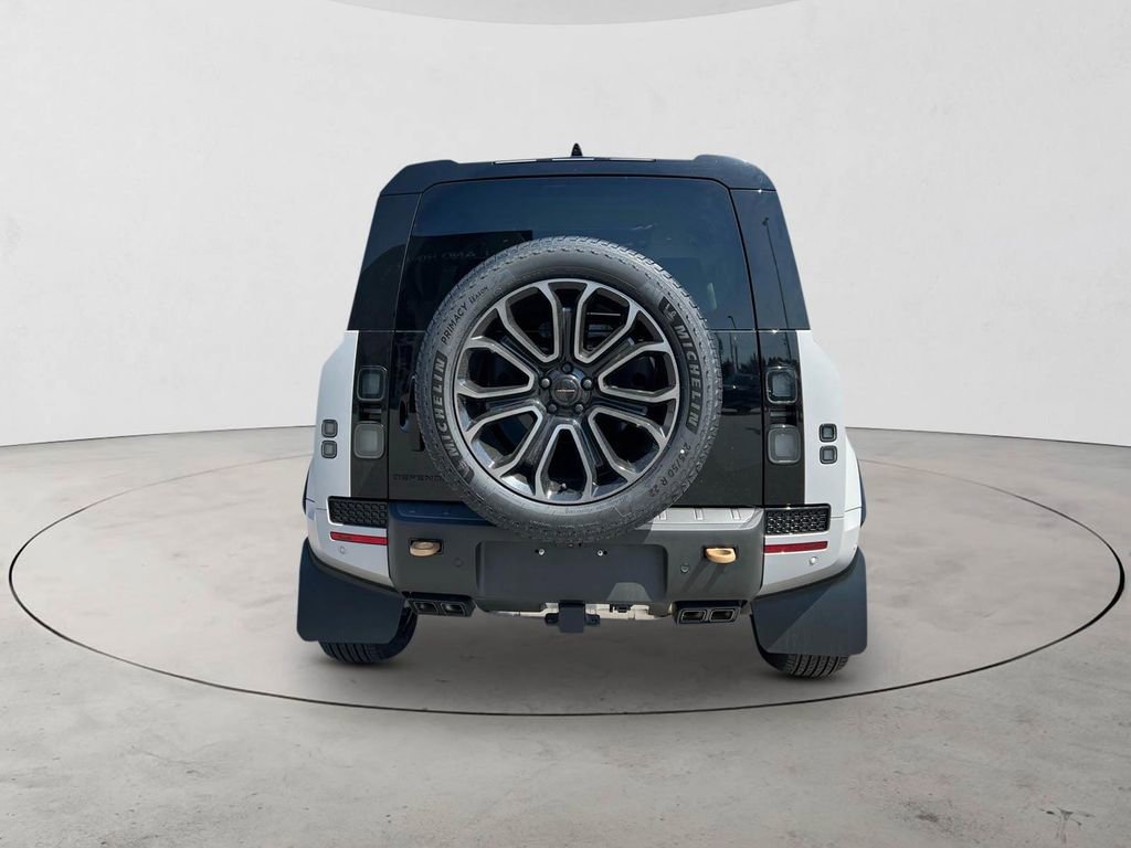 New 2026 Land Rover Defender 110 AWD/4WD image 4