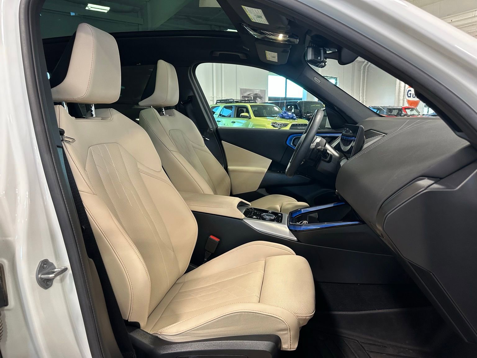 Used 2025 BMW X3 xDrive30i w/ Premium Package image 38