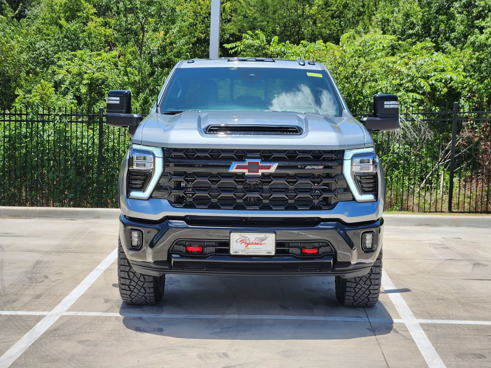 New 2026 Chevrolet Silverado 2500 ZR2 AWD/4WD image 6
