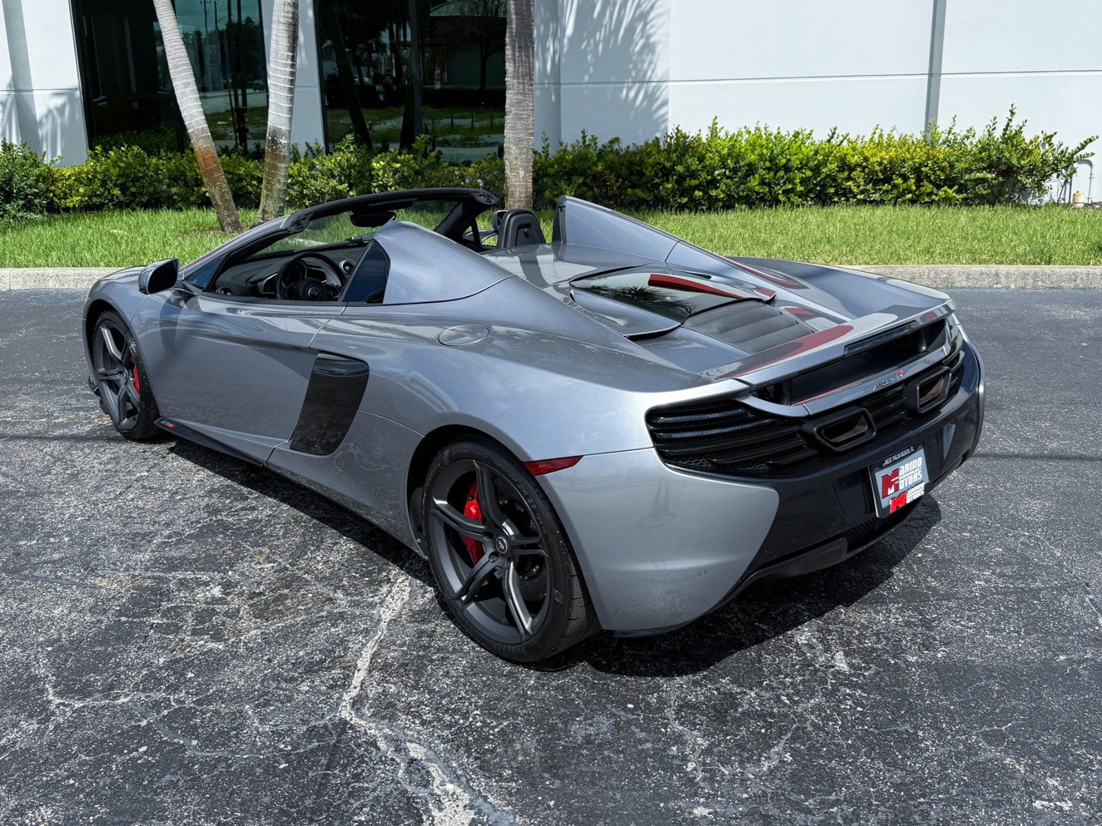 Used 2015 McLaren 650S Spider RWD image 12