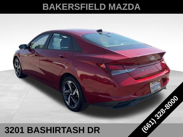 Used 2023 Hyundai Elantra SEL w/ Convenience Package FWD image 3