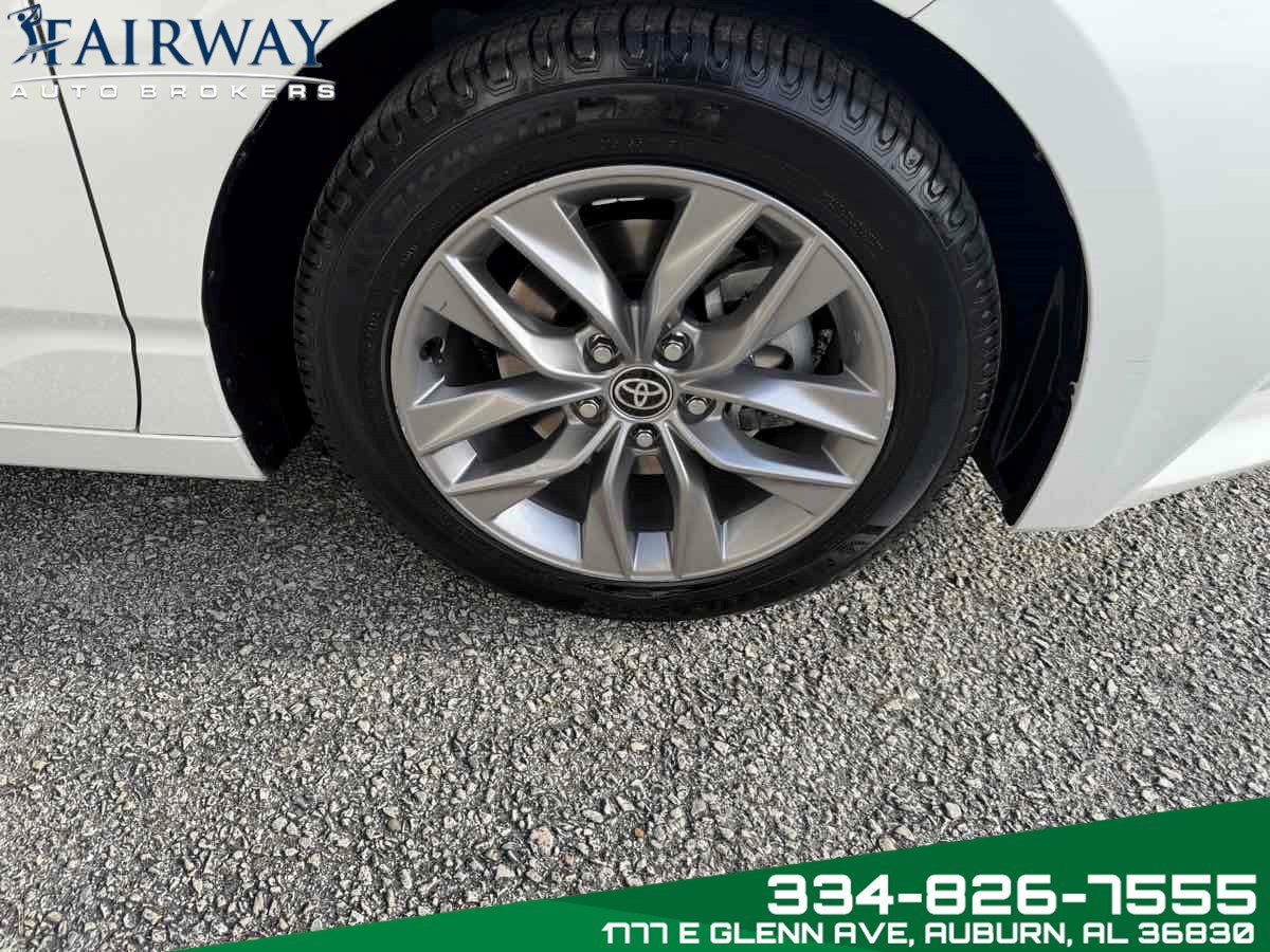 Used 2022 Toyota Avalon XLE image 25