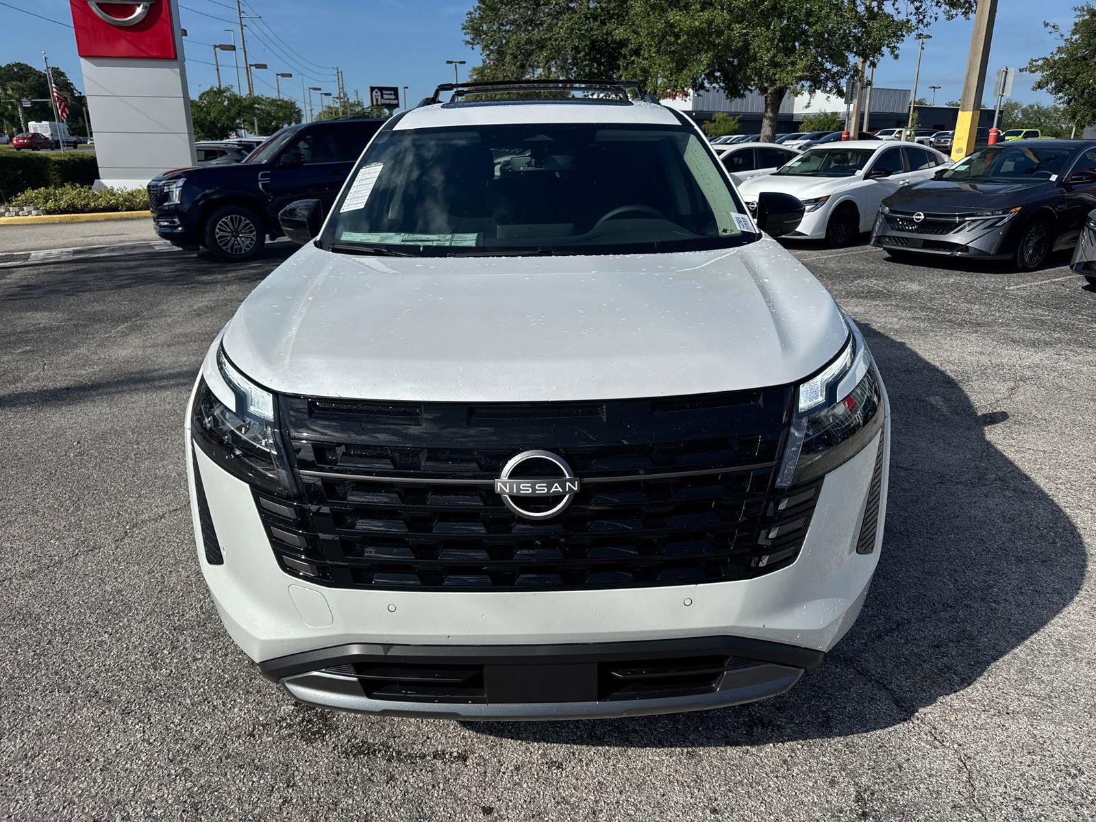 New 2026 Nissan Pathfinder SL FWD image 4