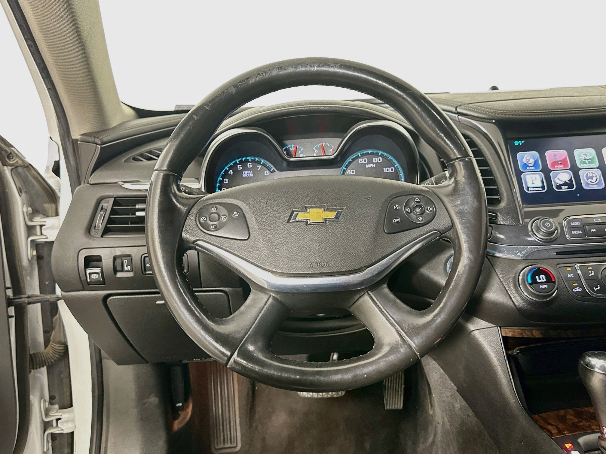 Used 2015 Chevrolet Impala LTZ FWD image 18
