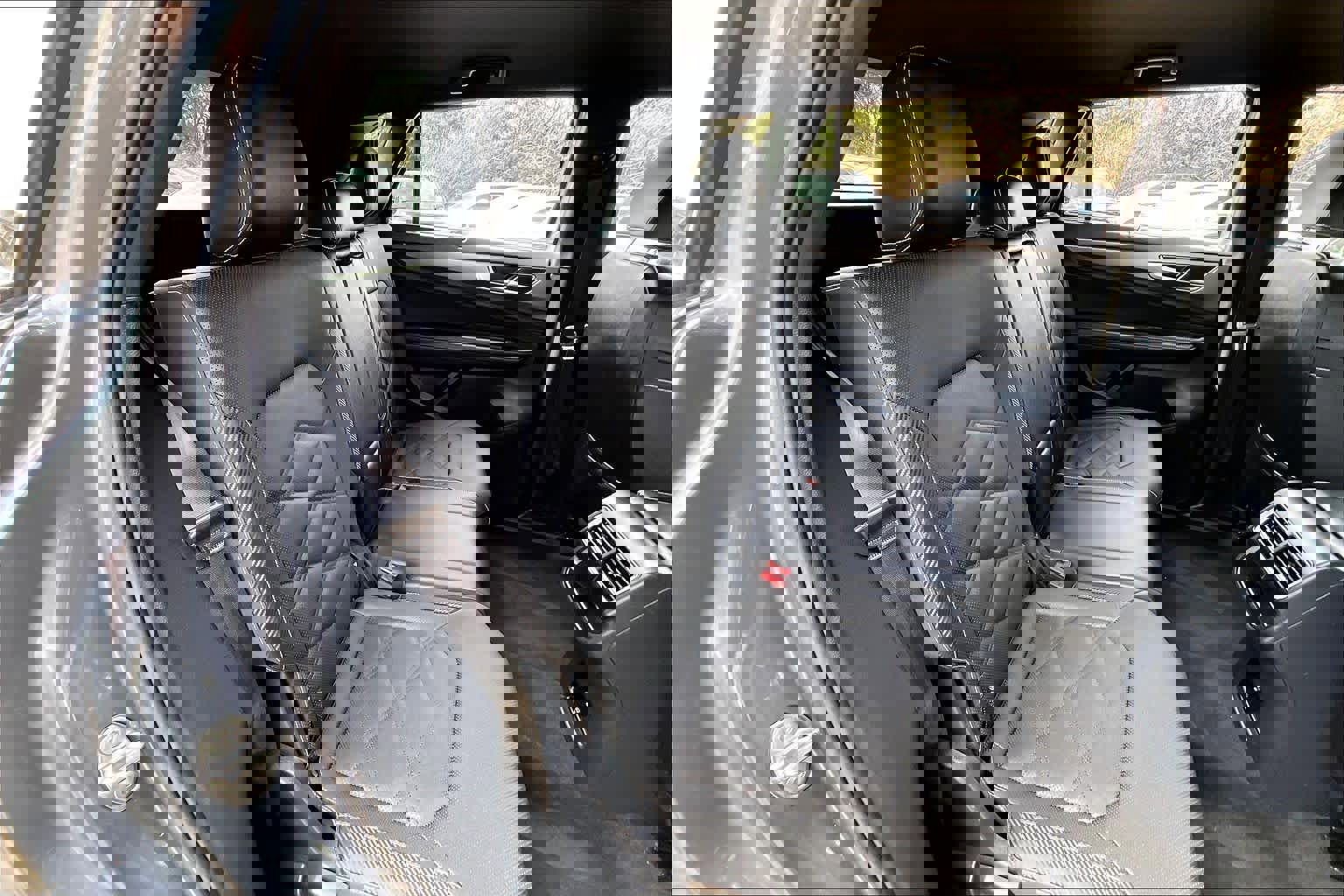 Used 2025 Volkswagen Atlas Cross Sport SE AWD/4WD image 19