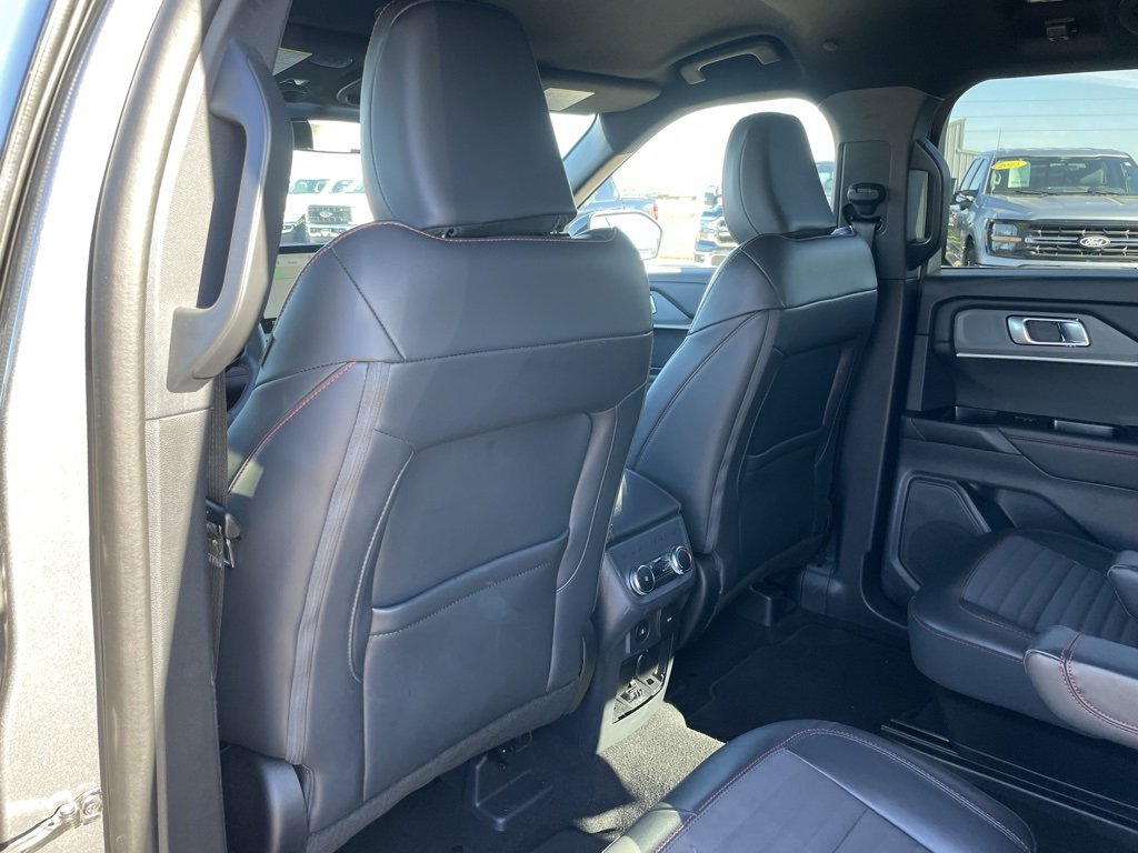 Used 2025 Ford Explorer ST-Line image 56