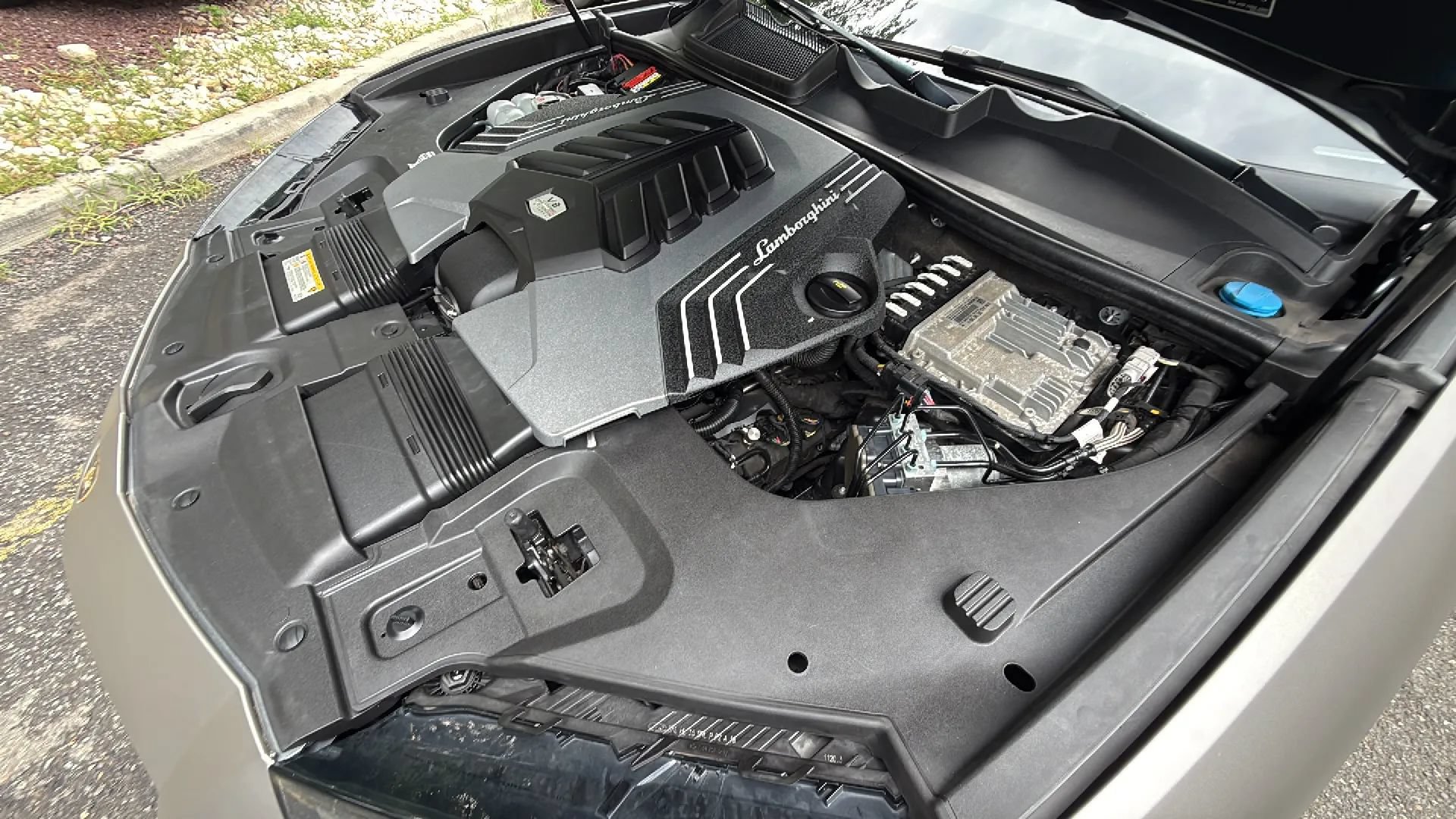 Used 2019 Lamborghini Urus AWD/4WD image 57